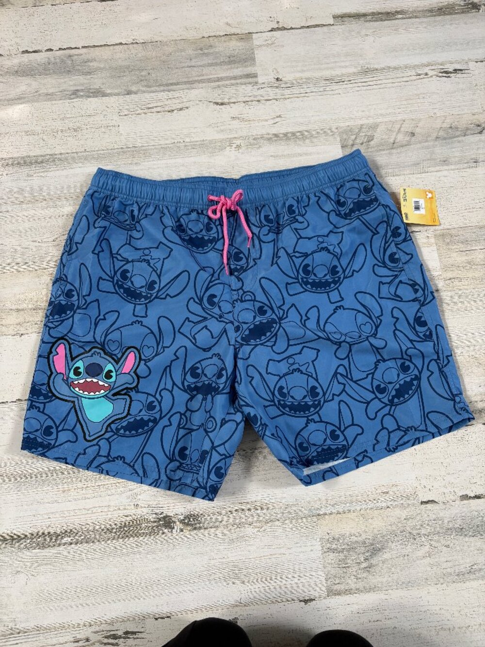 NWT Disney Lilo & Stitch Men's Size Large Swim Trunks Printed Mesh Liner